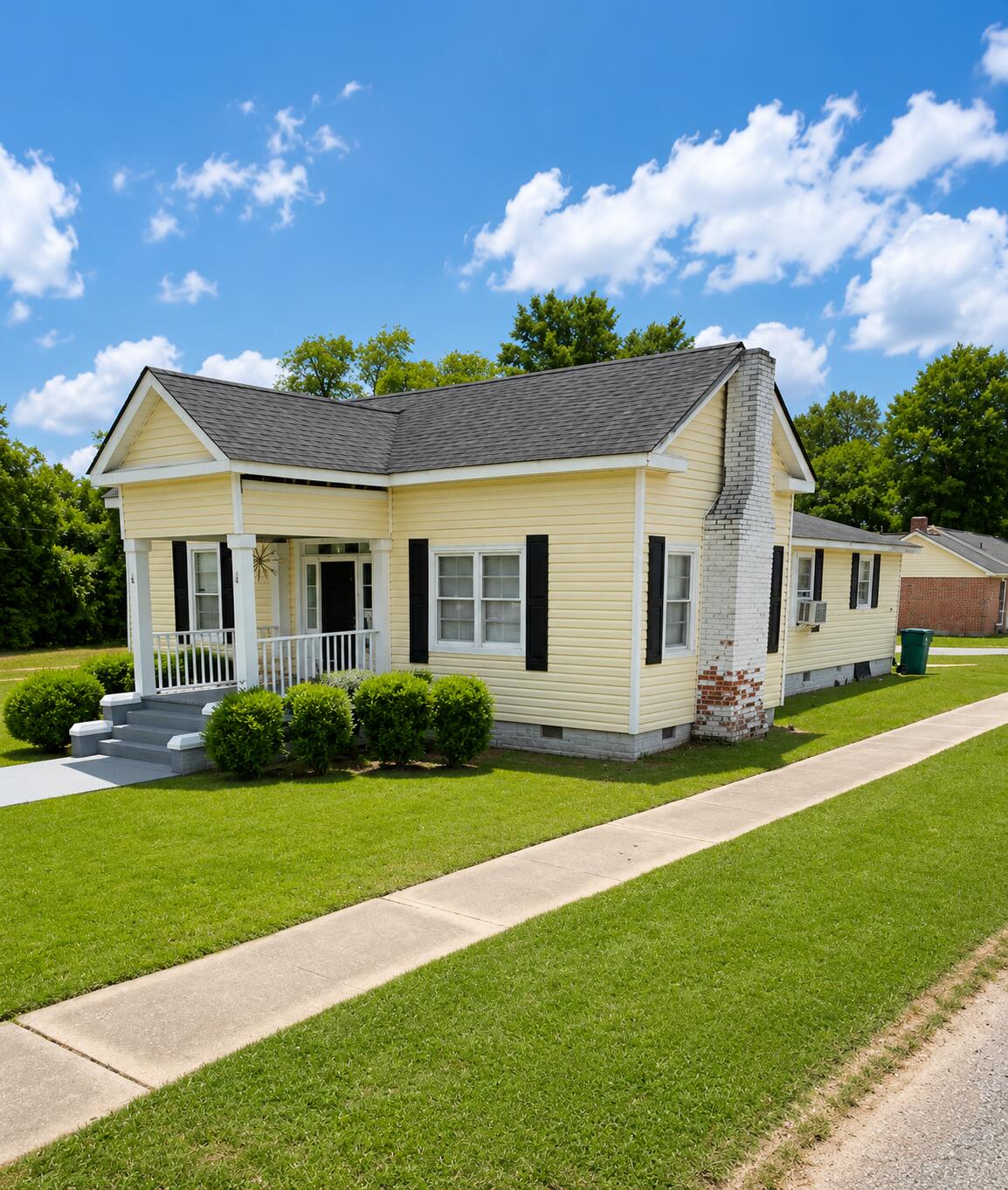 48 West Huggins Street Manning, SC 29102 - Photo 2 of 11 h3