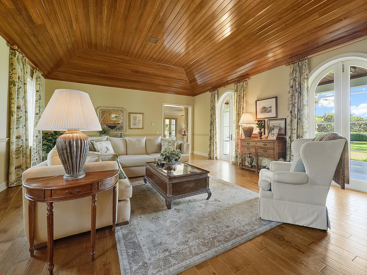 372 South Beach Road Hobe Sound, FL 33455 - Photo 33 of 57 Living Room