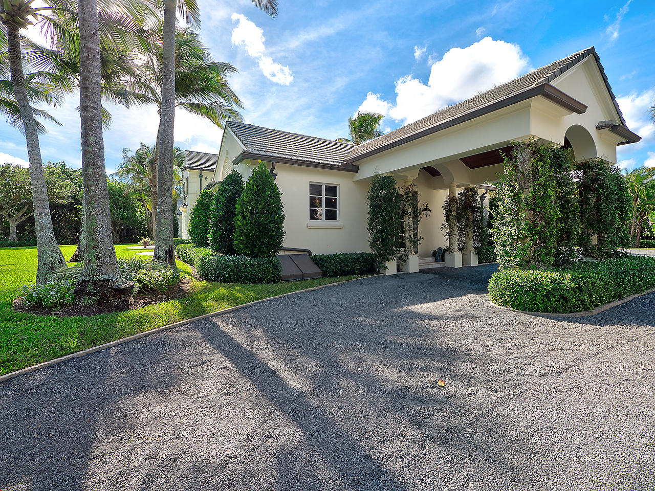 372 South Beach Road Hobe Sound, FL 33455 - Photo 49 of 57 Portico