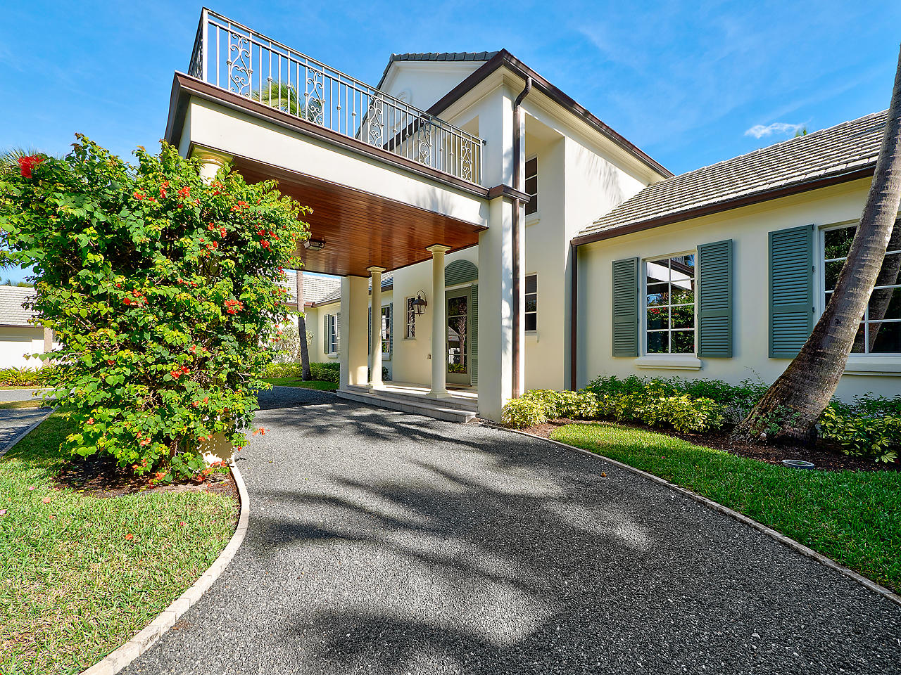 372 South Beach Road Hobe Sound, FL 33455 - Photo 10 of 57 Front Entry