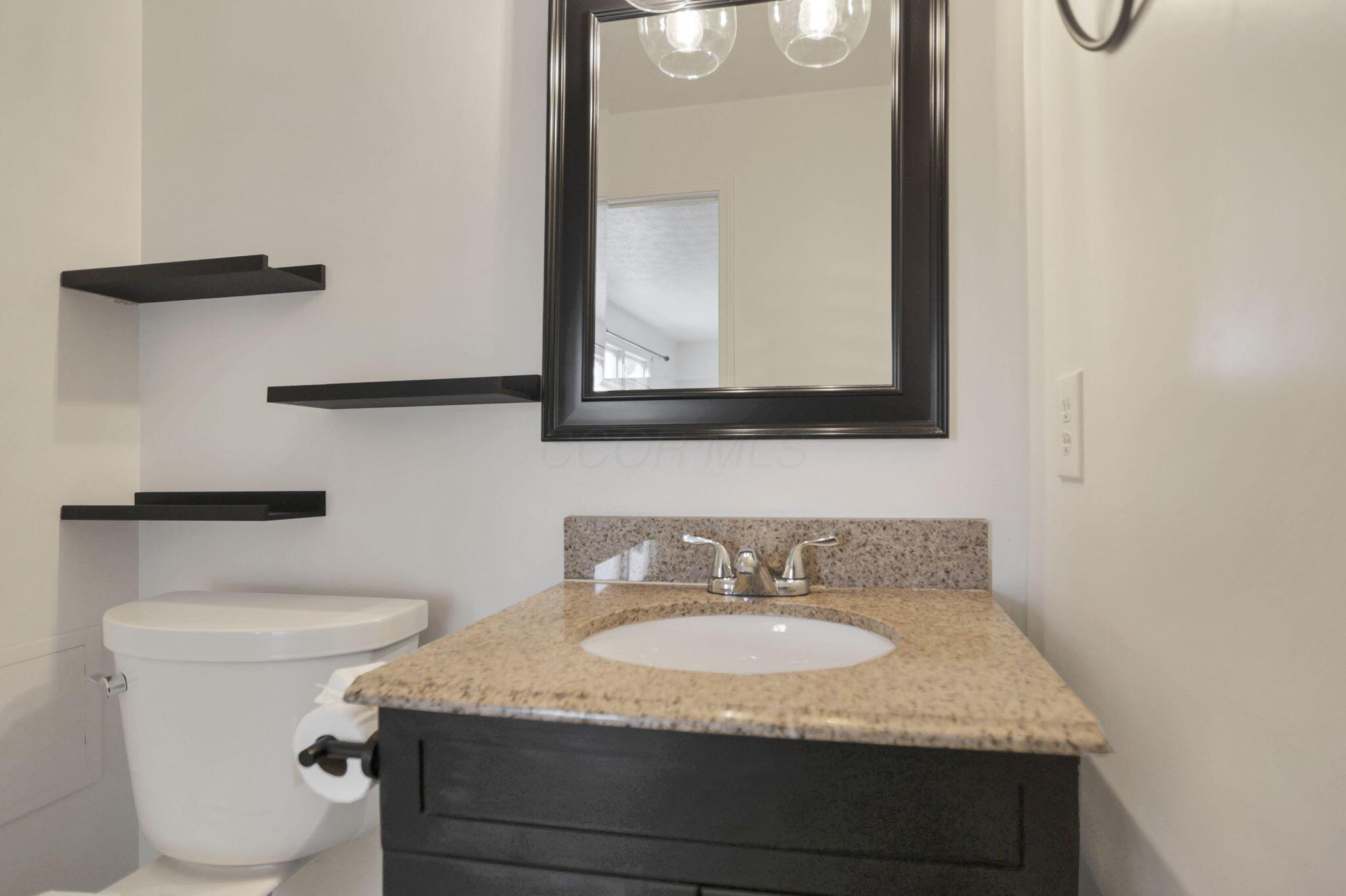 1160 Pembroke Road Newark, OH 43055 - Photo 43 of 58 UL Full Bathroom Two