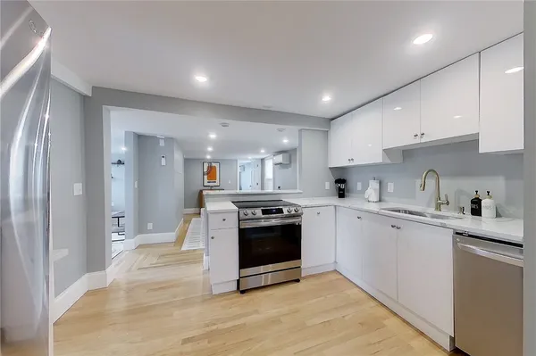 $7,334 | 382 Spring Street, Unit 2, Newport, RI 02840