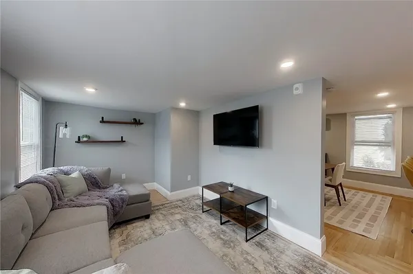 $7,334 | 382 Spring Street, Unit 2, Newport, RI 02840