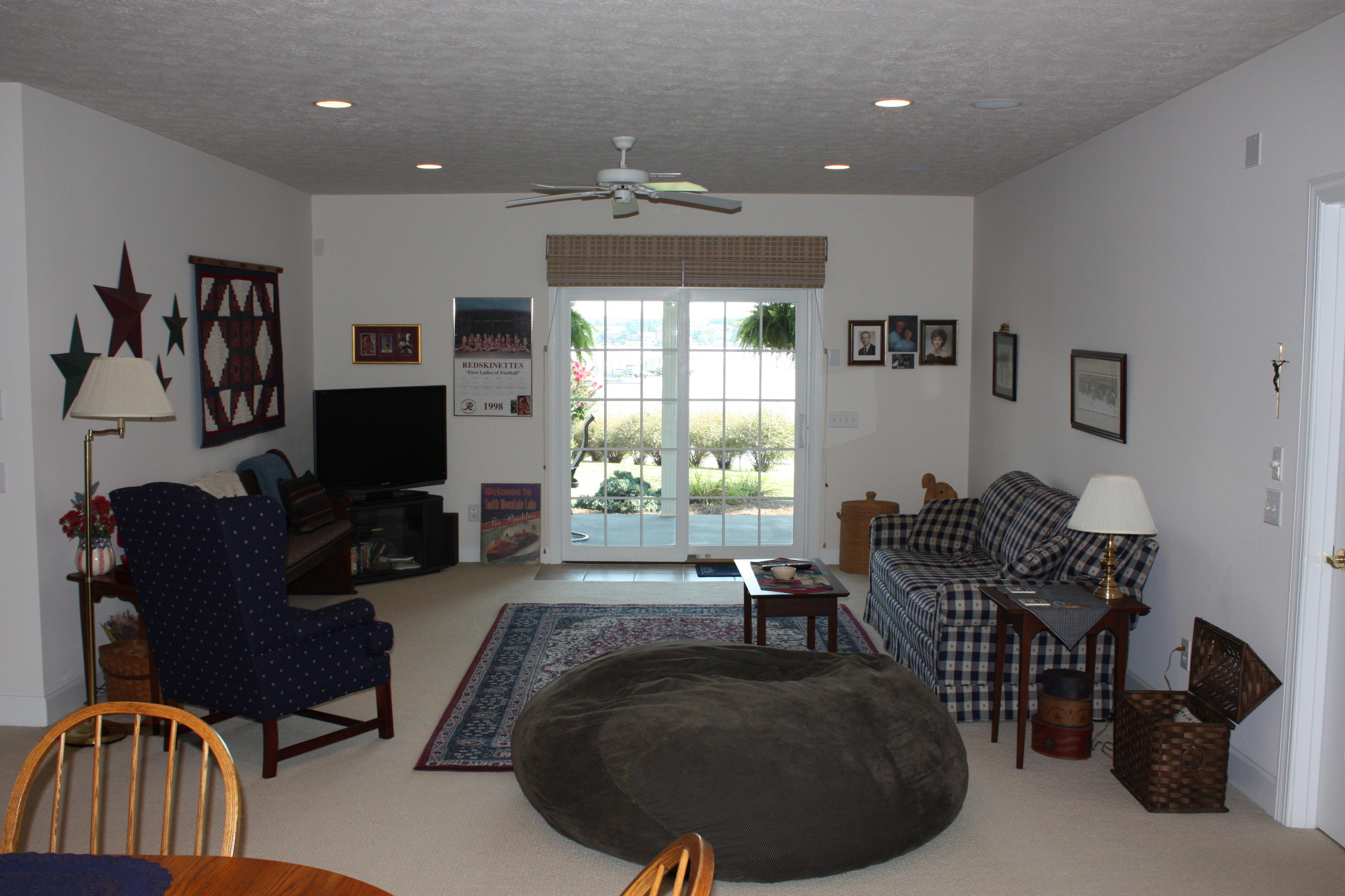 520 Calypso Road Moneta, VA 24121 - Photo 35 of 46 Family Room