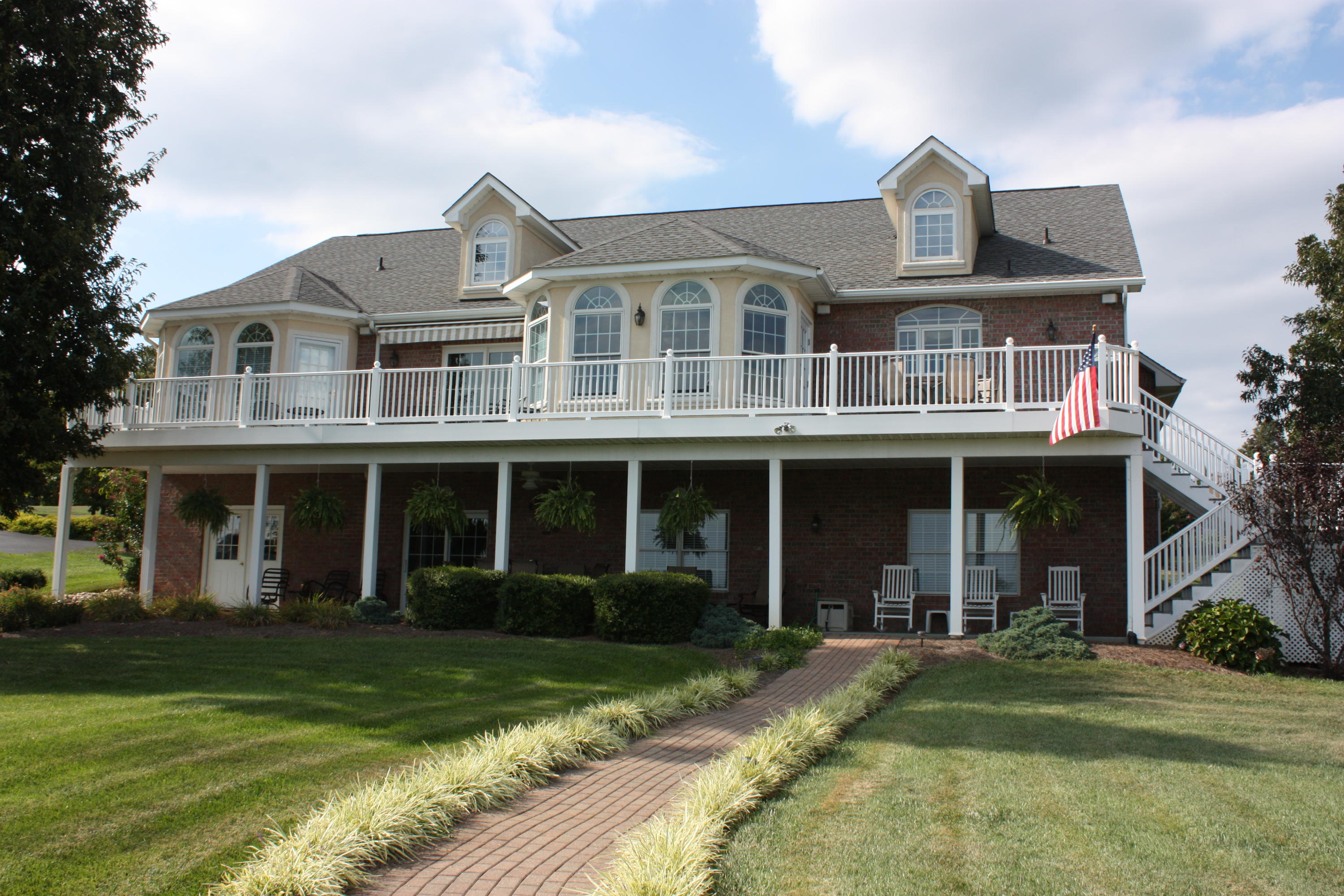 520 Calypso Road Moneta, VA 24121 - Photo 5 of 46 Rear of Home