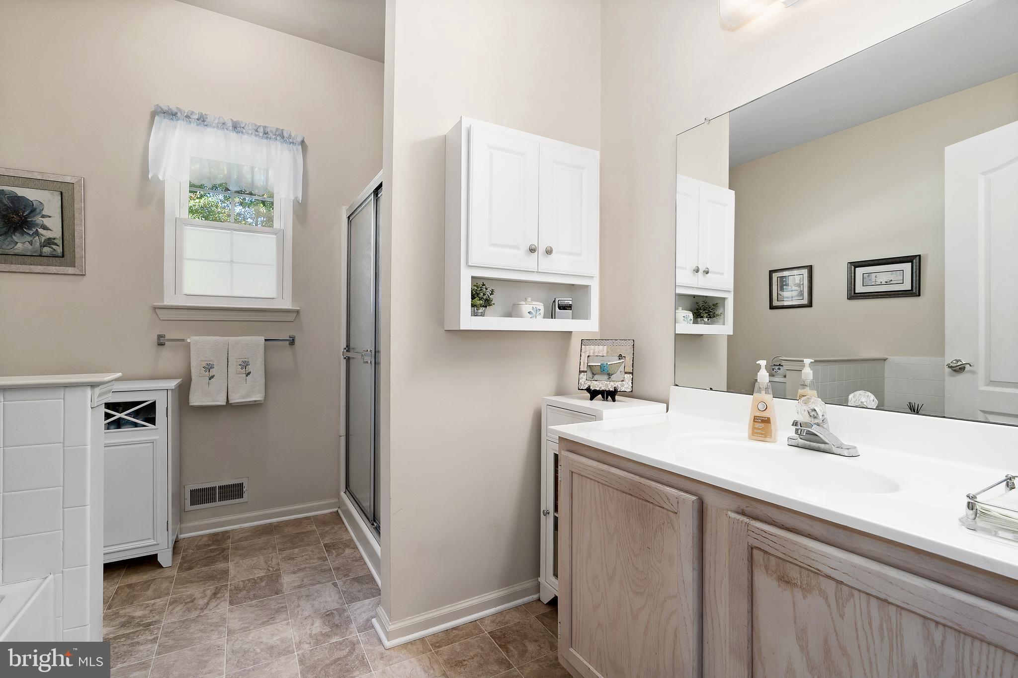 18 Ashley Drive Delran, NJ 08075 - Photo 14 of 28 Primary Bathroom