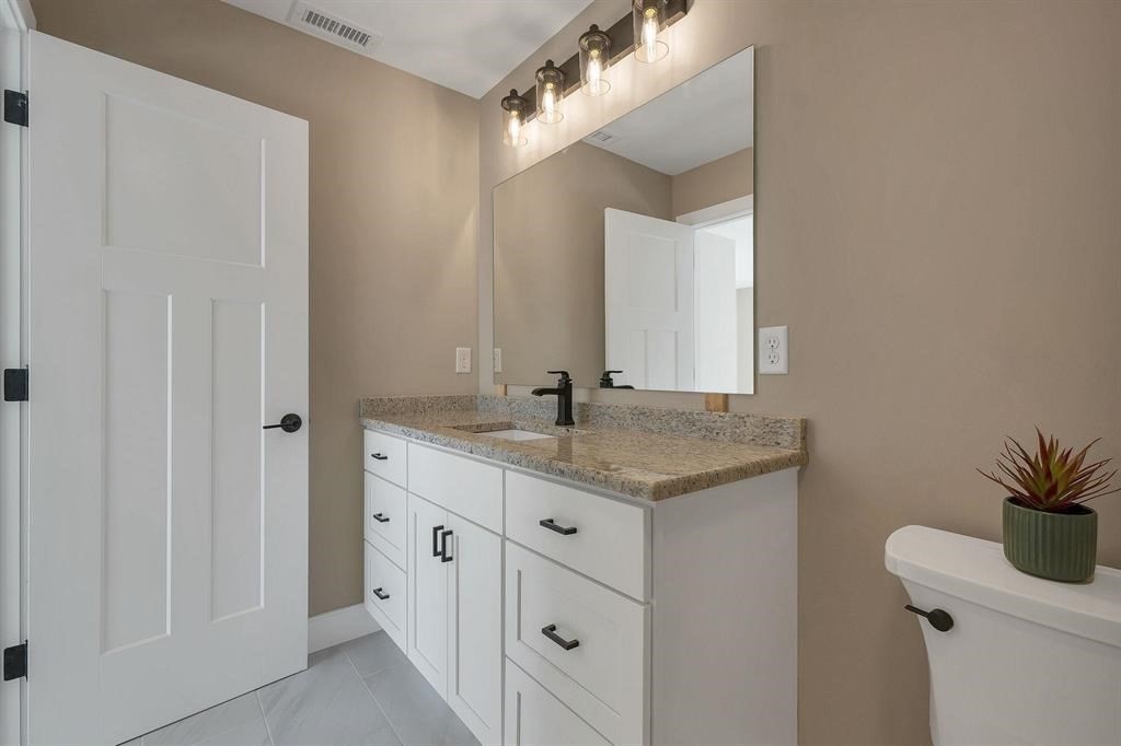 669 High Street, Unit 6 Candia, NH 03034 - Photo 22 of 31 Gallery Image 22