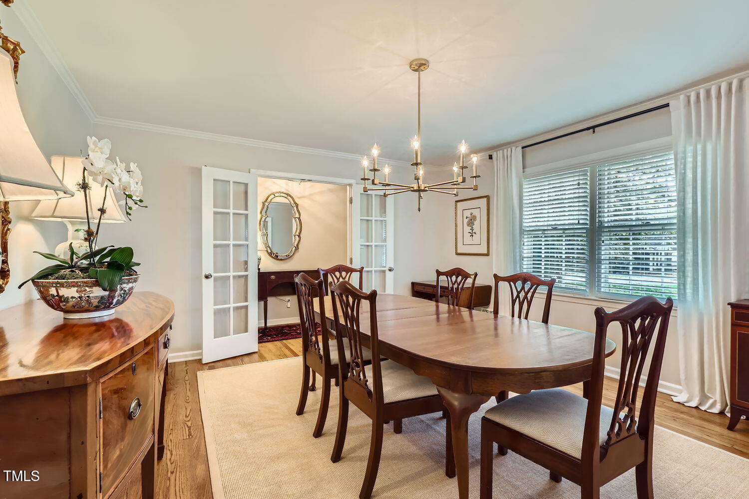 212 Sampson Street Raleigh, NC 27609 - Photo 4 of 27 212 Sampson Street - Web Quality - 008 -