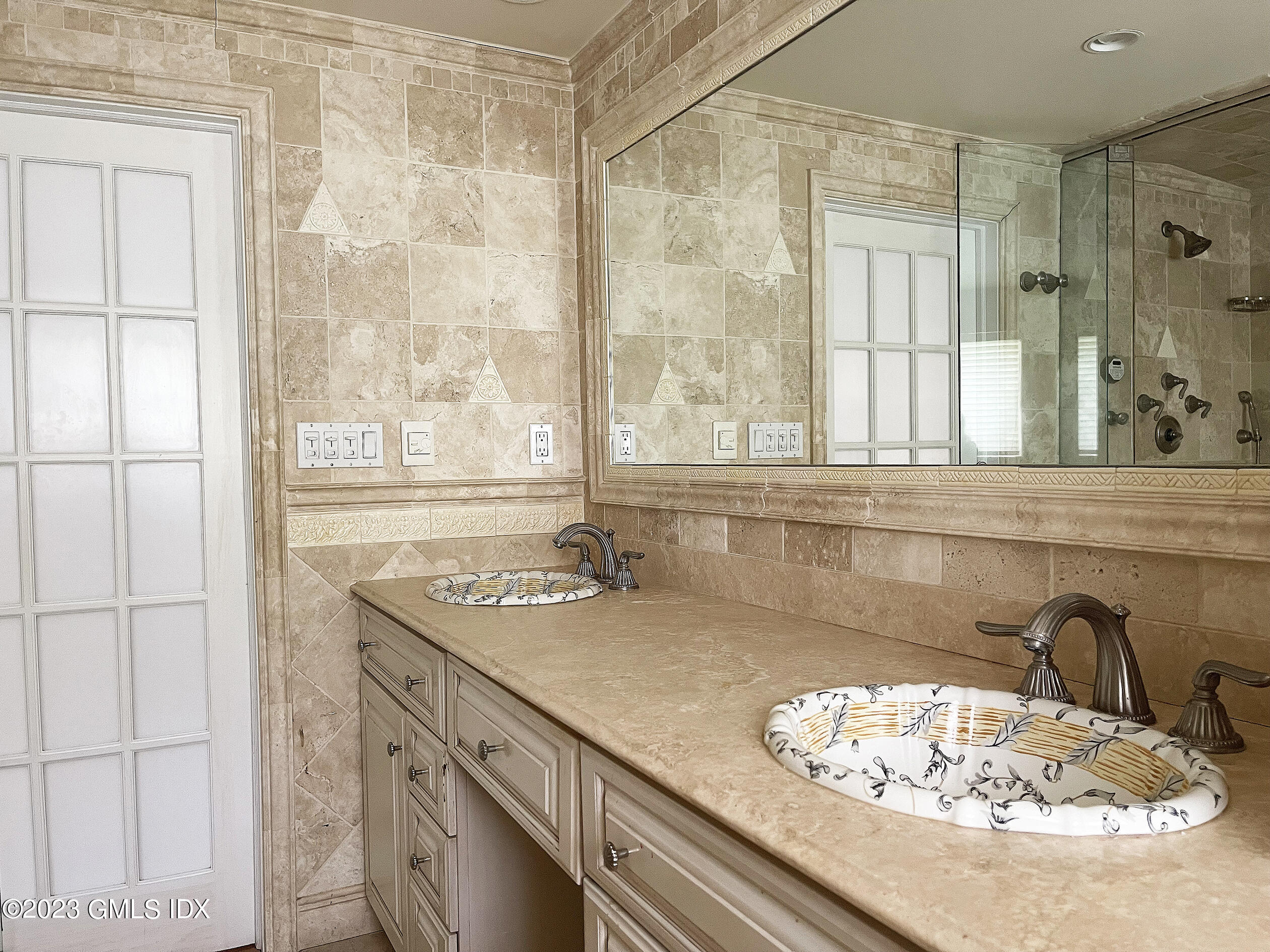 30 Split Timber Place Riverside, CT 06878 - Photo 29 of 45 a bathroom with a sink and a mirror