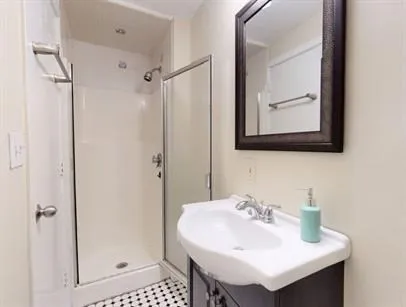 $6,500 | 137 Glenville Avenue, Unit 2, Boston, MA 02134