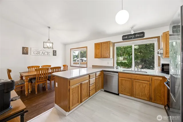 $489,950 | 306 Maple Drive North, Eatonville, WA 98328