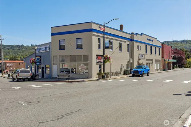 $489,950 | 306 Maple Drive North, Eatonville, WA 98328