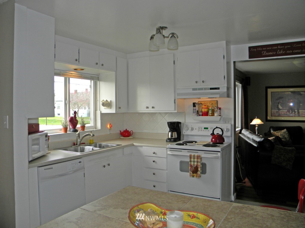14107 Avon Allen Road Mount Vernon, WA 98273 - Photo 4 of 15 Gallery Image 4
