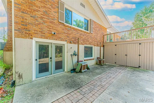 $379,000 | 4255 Highway 160, Highland, IL 62249