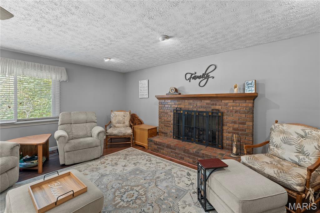 4255 Highway 160 Highland, IL 62249 - Photo 5 of 30