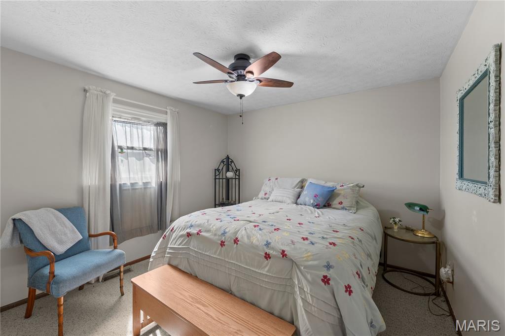 4255 Highway 160 Highland, IL 62249 - Photo 10 of 30