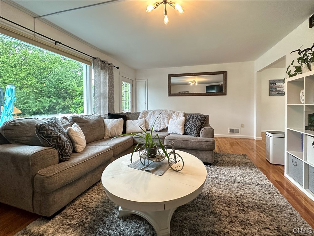 25 Forest Road New Hartford, NY 13501 - Photo 11 of 37