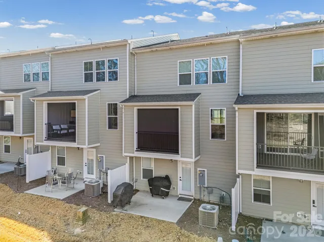 $435,000 | 949 Portrush Lane, Tega Cay, SC 29708