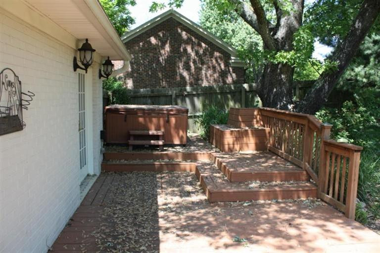 813 Raven Road Lexington, KY 40502 - Photo 4 of 14 Photo 4