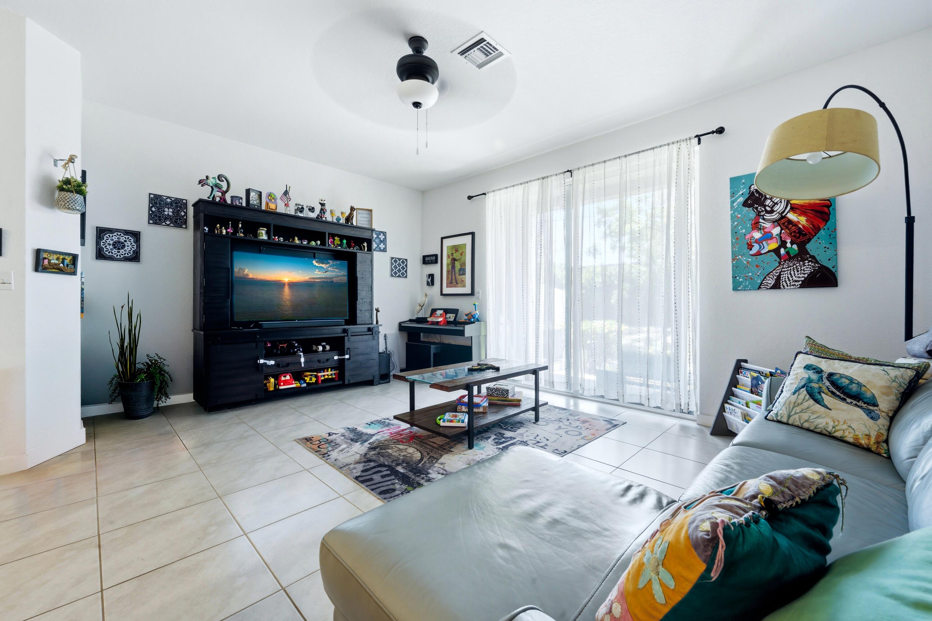 161 Bandol Street Riviera Beach, FL 33404 - Photo 6 of 21 DSC_1249