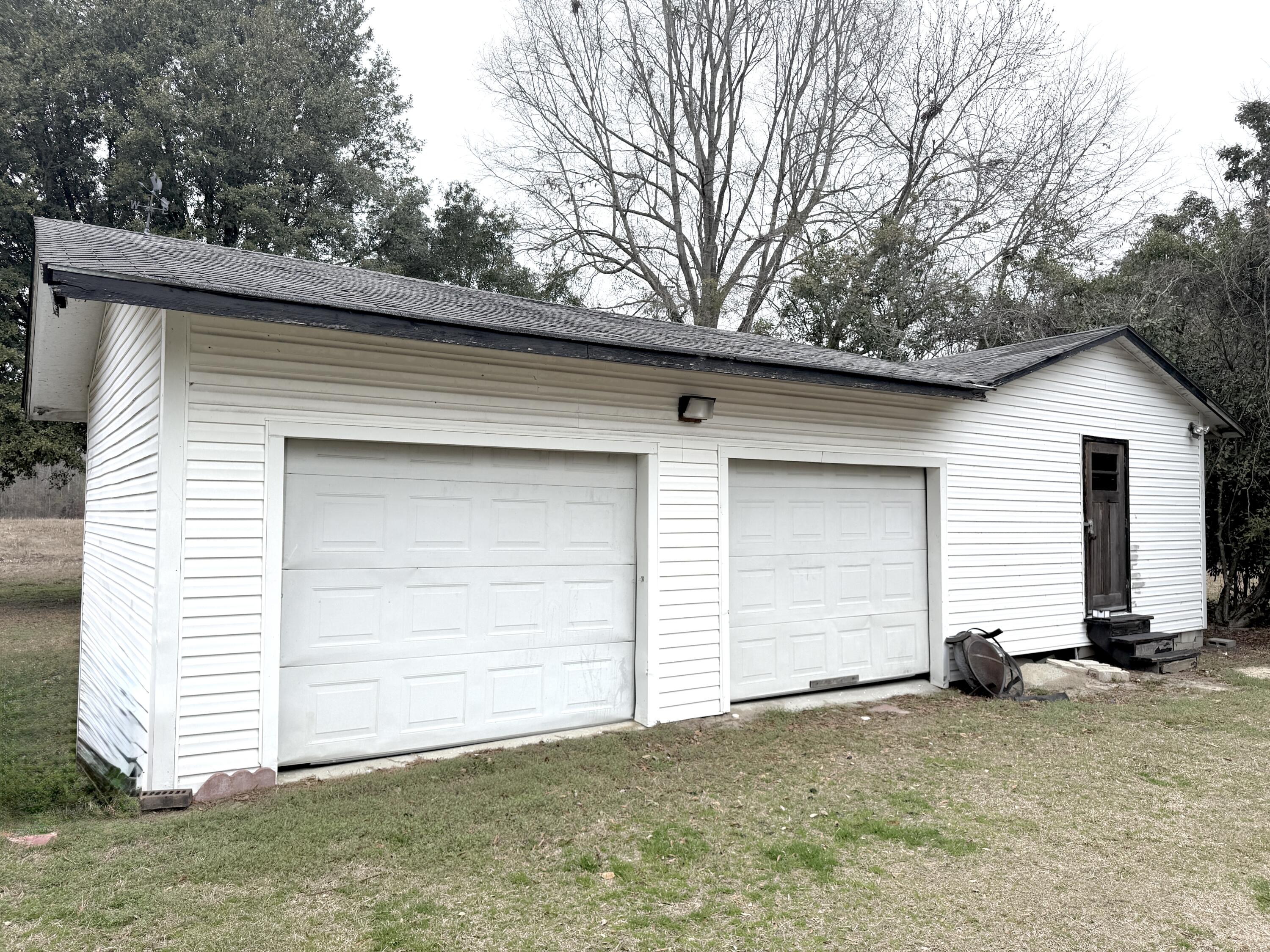 1390 Brantley Avenue Summerton, SC 29148 - Photo 18 of 20 IMG_1612
