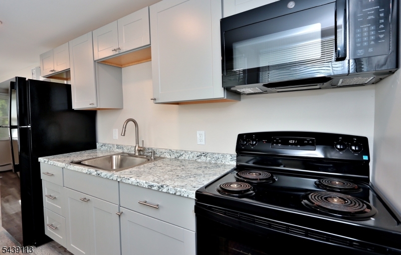 4 Village Place Oak Ridge, NJ 07438 - Photo 4 of 18