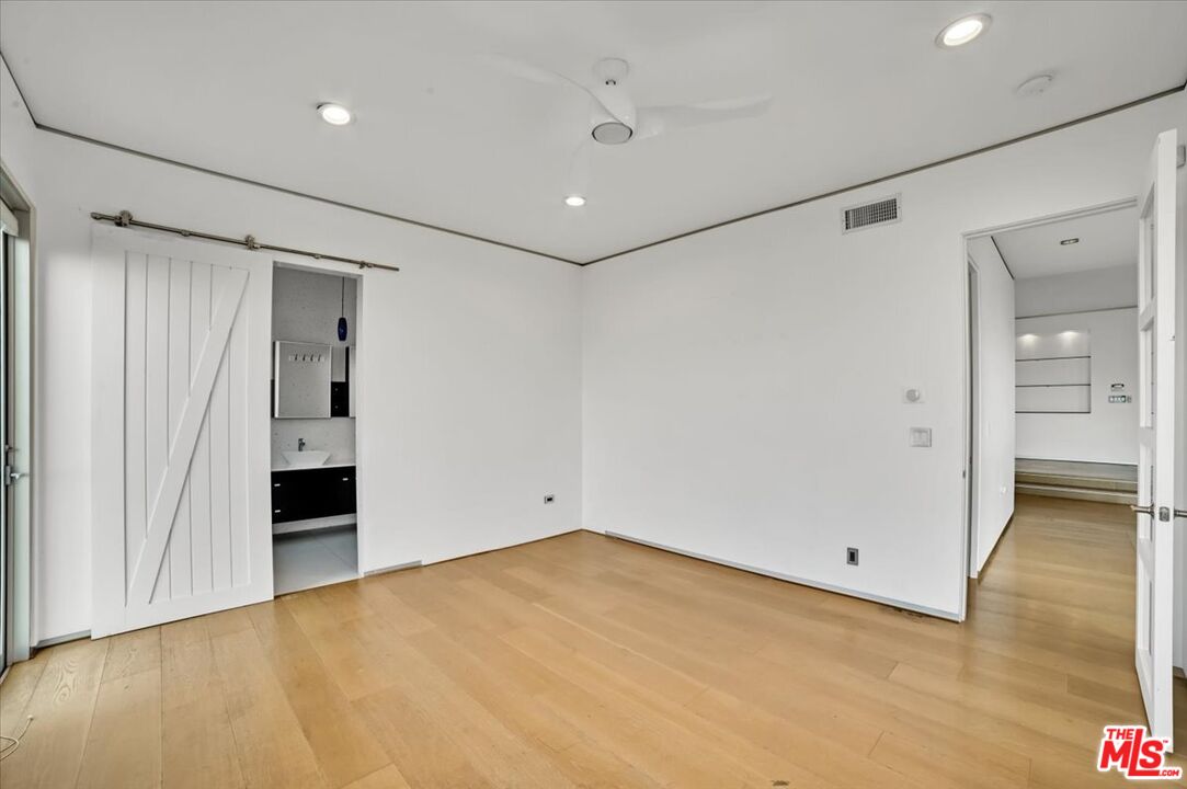 7044 Los Tilos Road Los Angeles, CA 90068 - Photo 19 of 58 a view of an empty room