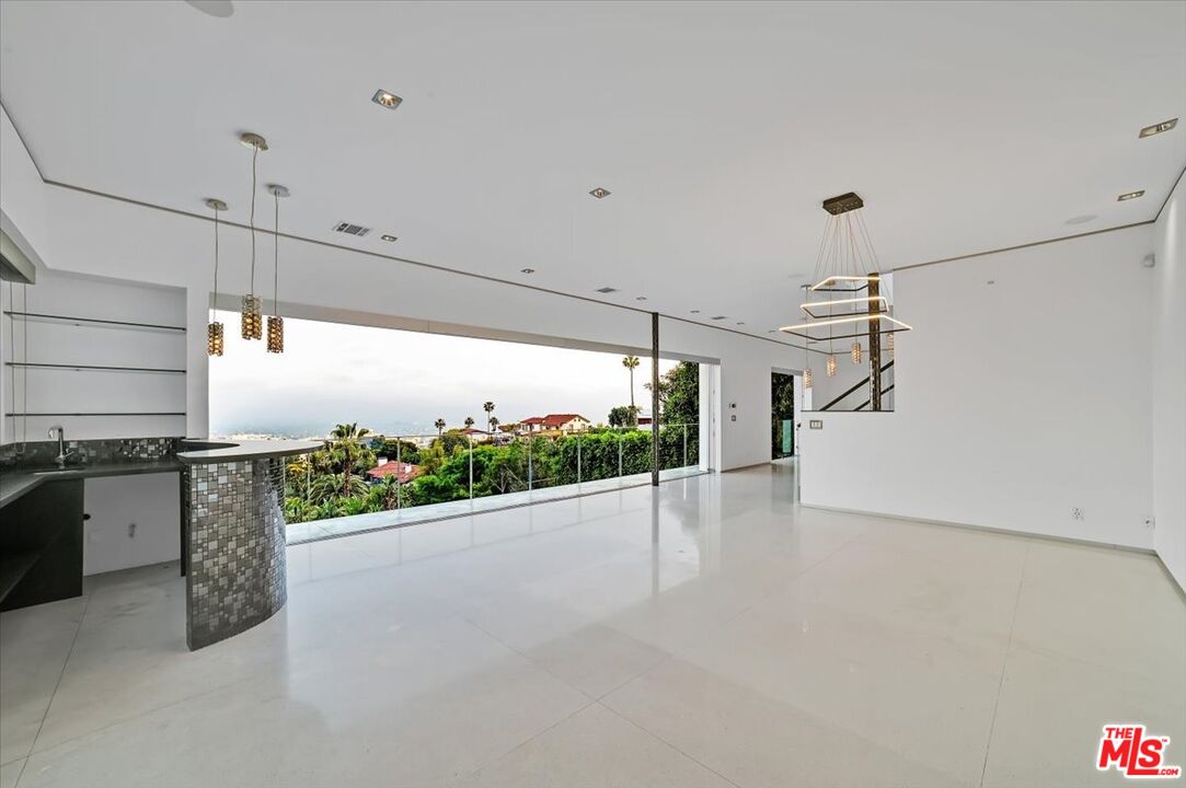 7044 Los Tilos Road Los Angeles, CA 90068 - Photo 28 of 58