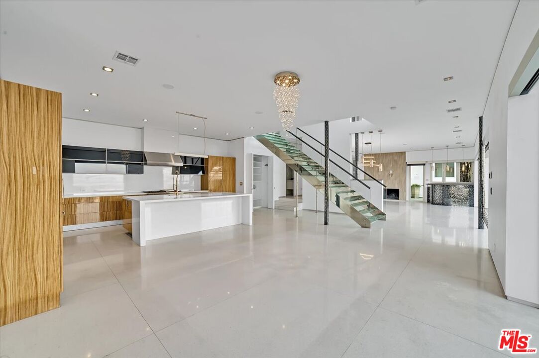 7044 Los Tilos Road Los Angeles, CA 90068 - Photo 31 of 58 a view of entryway and kitchen