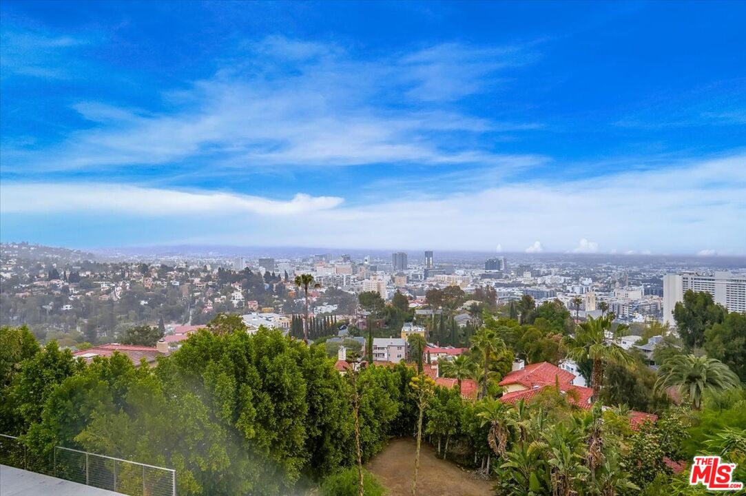 7044 Los Tilos Road Los Angeles, CA 90068 - Photo 57 of 58 a view of a city