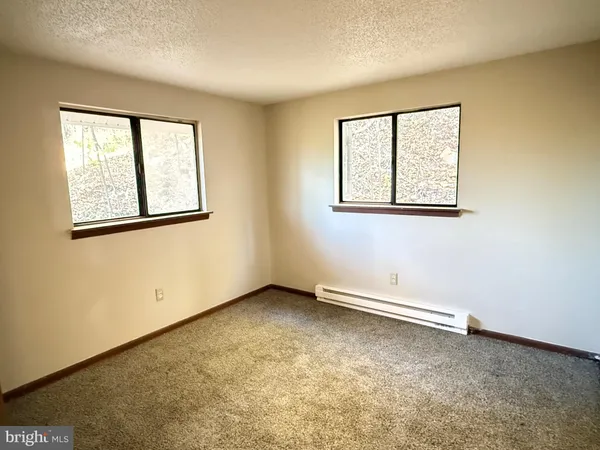$294,900 | 646 Glenwood Lane, Gerrardstown, WV 25420