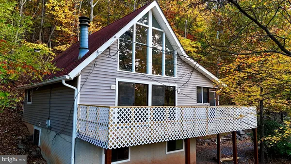 $294,900 | 646 Glenwood Lane, Gerrardstown, WV 25420