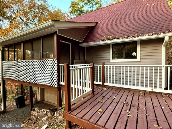 $294,900 | 646 Glenwood Lane, Gerrardstown, WV 25420