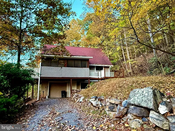 $294,900 | 646 Glenwood Lane, Gerrardstown, WV 25420