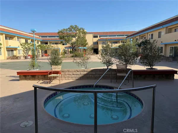 $379,900 | 24410 Crenshaw Boulevard, Unit 113, Torrance, CA 90505