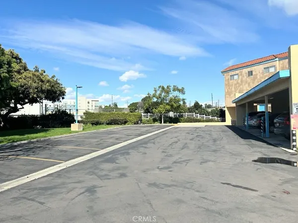 $379,900 | 24410 Crenshaw Boulevard, Unit 113, Torrance, CA 90505