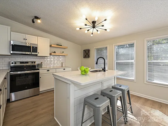 $269,900 | 190 Ridge Creek Drive, Troutman, NC 28166