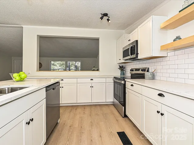 $269,900 | 190 Ridge Creek Drive, Troutman, NC 28166