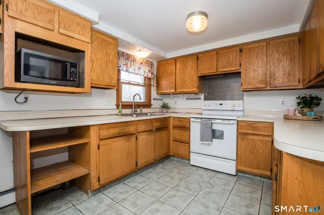 $399,000 | 13 Bailey Avenue, Wallingford, CT 06492