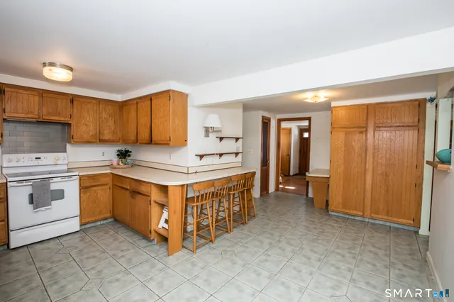 $399,000 | 13 Bailey Avenue, Wallingford, CT 06492