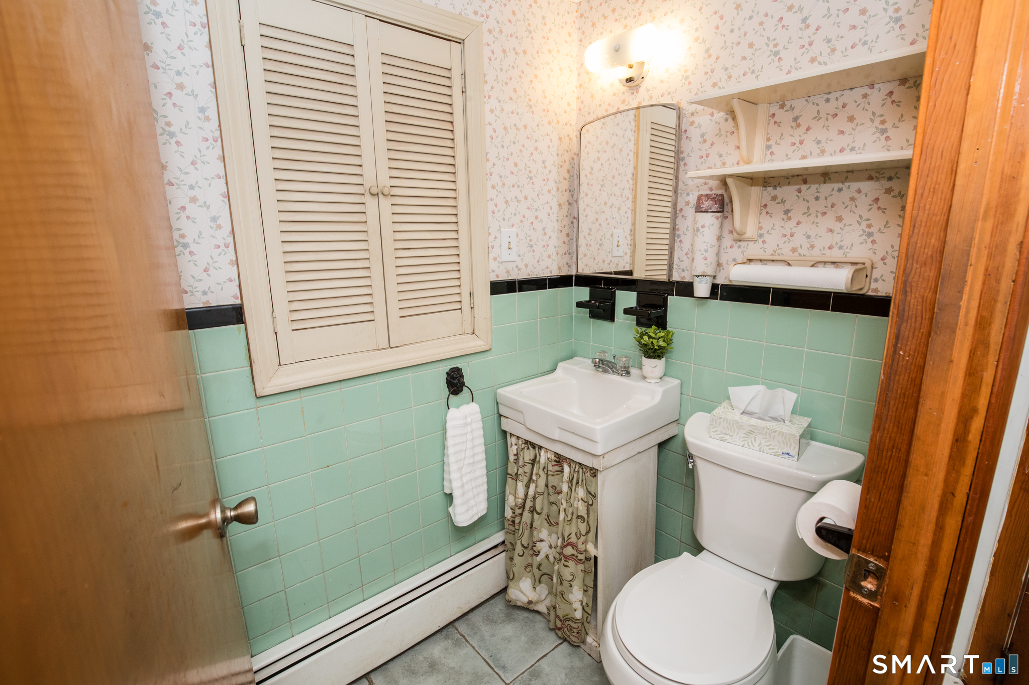 13 Bailey Avenue Wallingford, CT 06492 - Photo 21 of 36 Half bath on main level