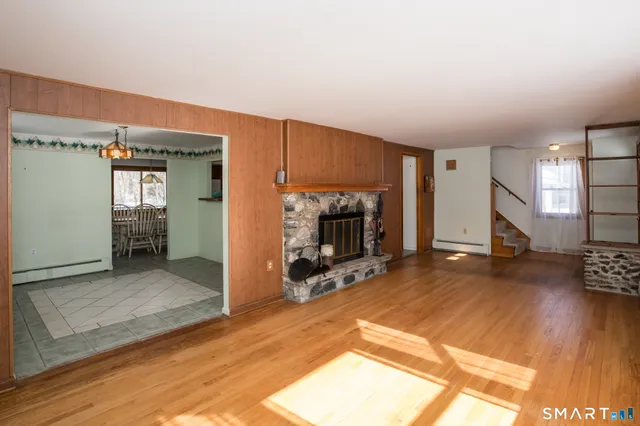 $399,000 | 13 Bailey Avenue, Wallingford, CT 06492