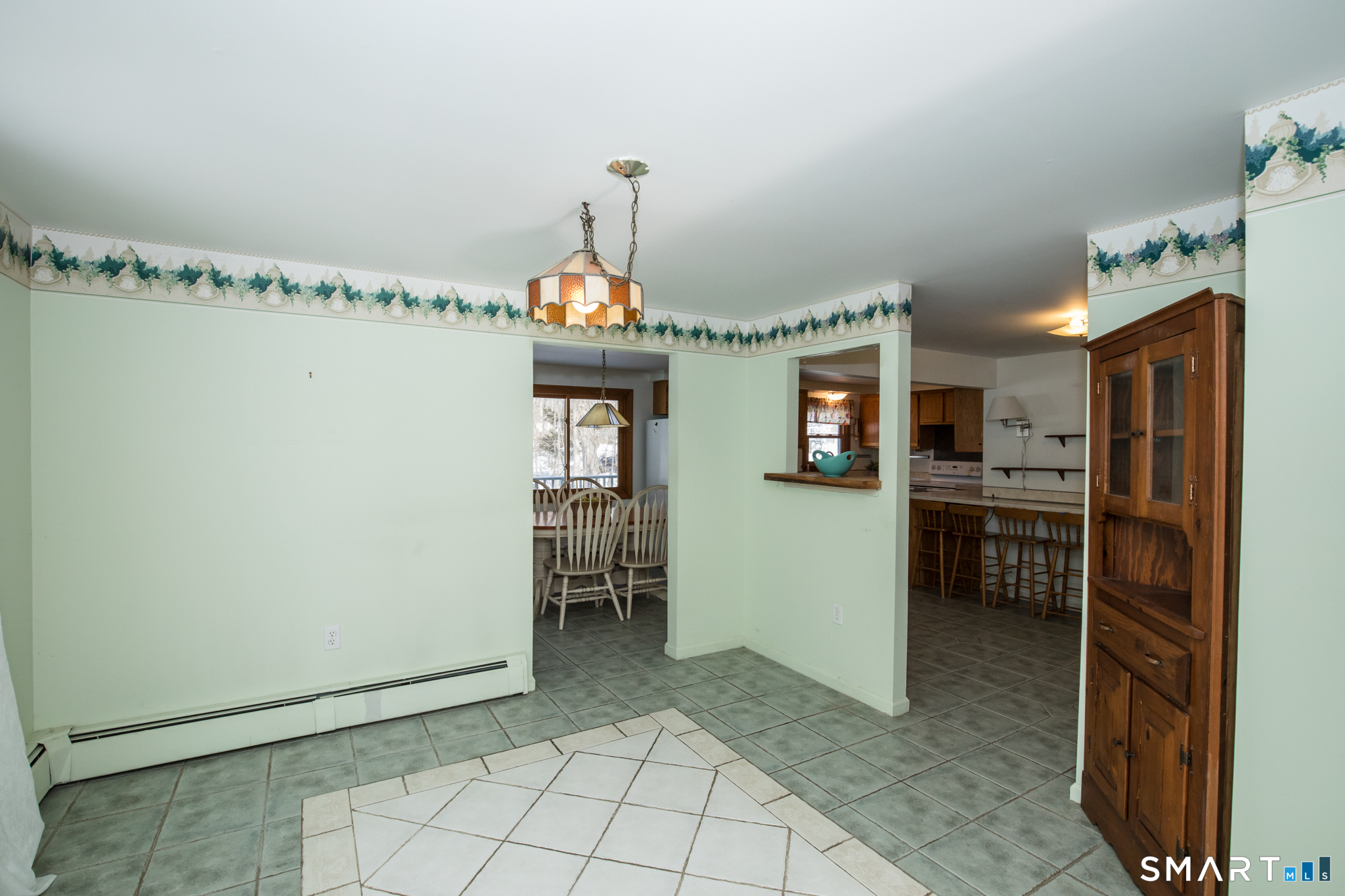 13 Bailey Avenue Wallingford, CT 06492 - Photo 10 of 36 Dining room