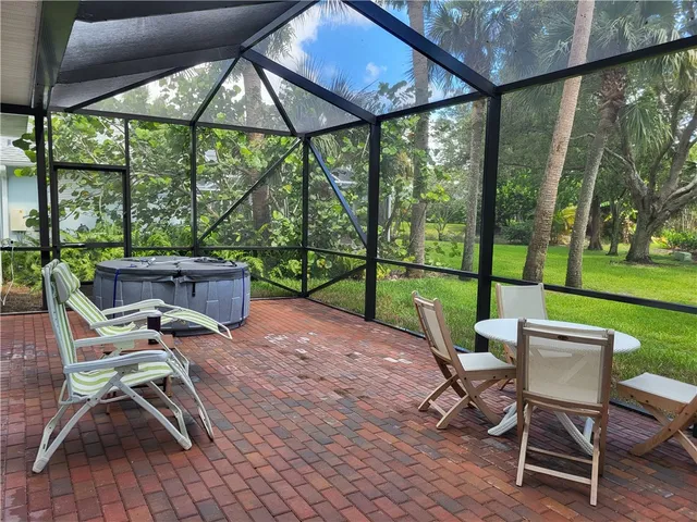 $595,000 | 7350 35th Court, Vero Beach, FL 32967