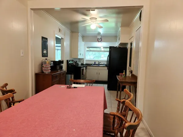$2,300 | 705 North Lee, Kerrville, TX 78028