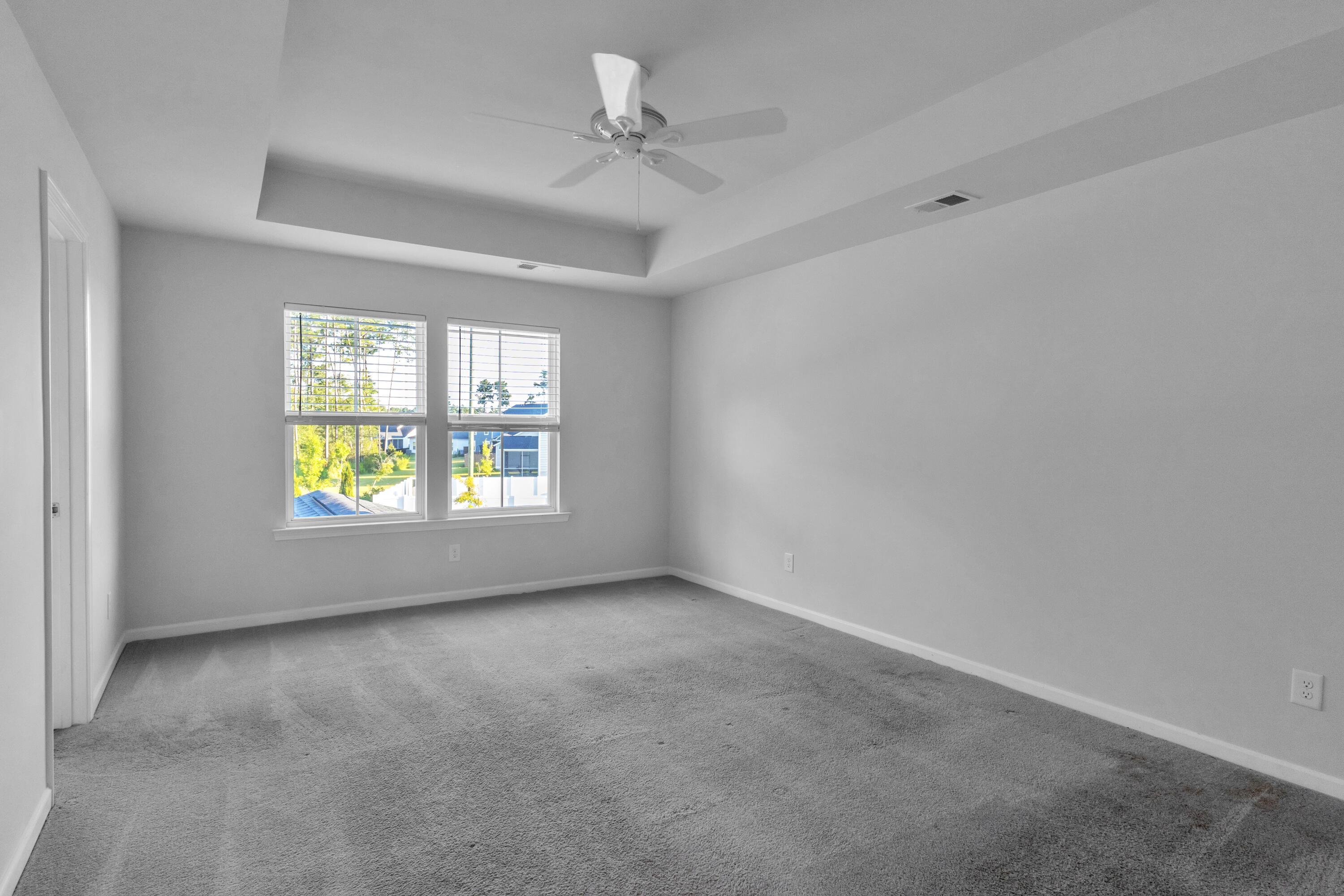 457 Richfield Way Summerville, SC 29486 - Photo 16 of 21 Primary Suite