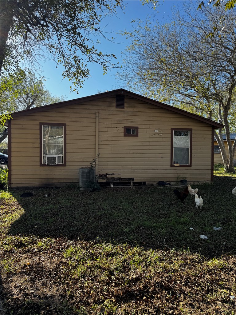 2899 3rd Road Beeville, TX 78102 - Photo 2 of 8