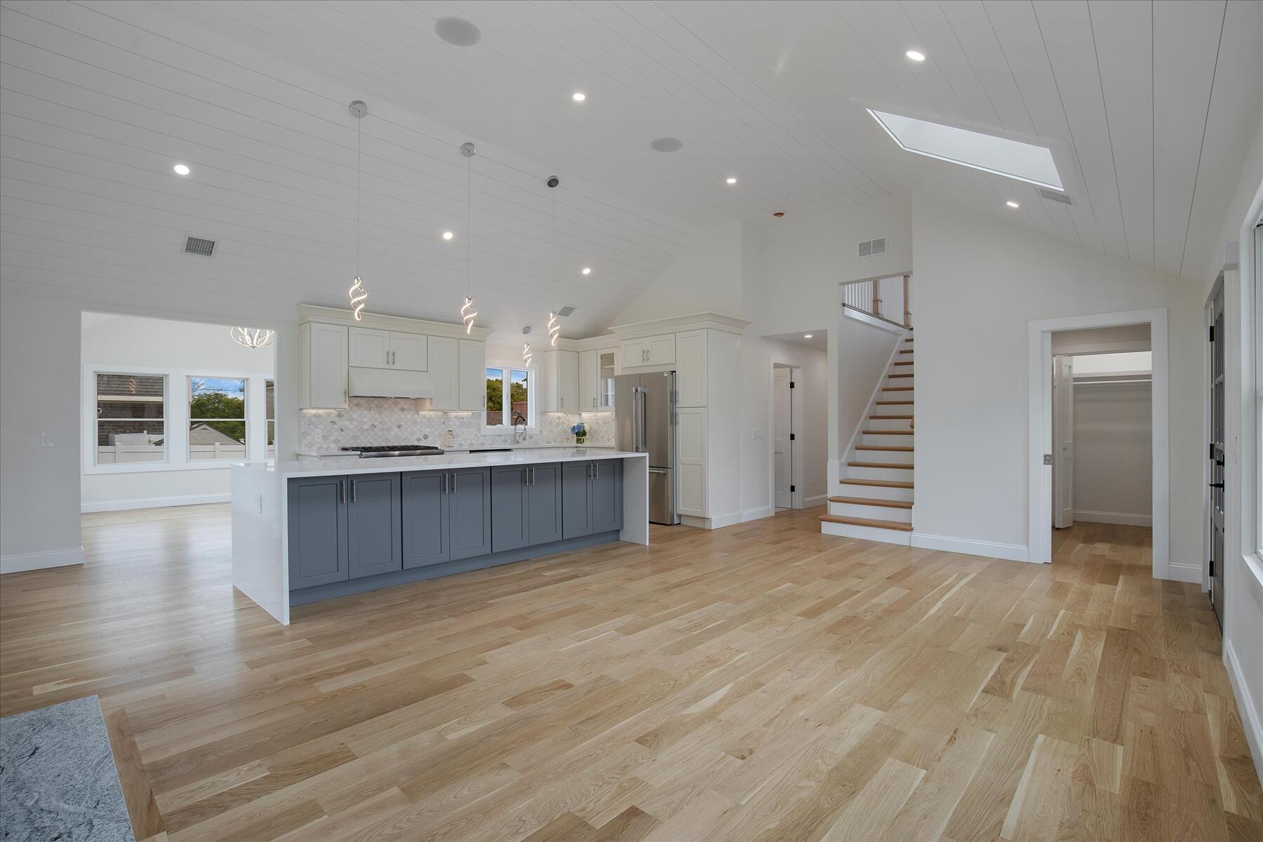 200 Sixth Avenue Hyannis, MA 02601 - Photo 14 of 65 12-MG_3909-r(1)