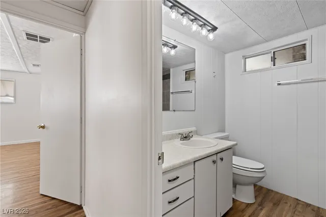 $225,000 | 390 West Thomas Avenue, Overton, NV 89040