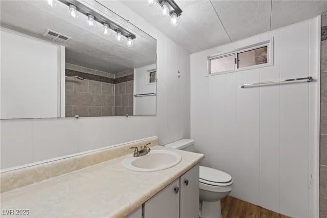 $225,000 | 390 West Thomas Avenue, Overton, NV 89040